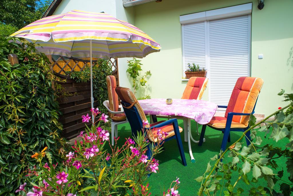 Andrea Apartmanhaz Balatongyorok Luaran gambar